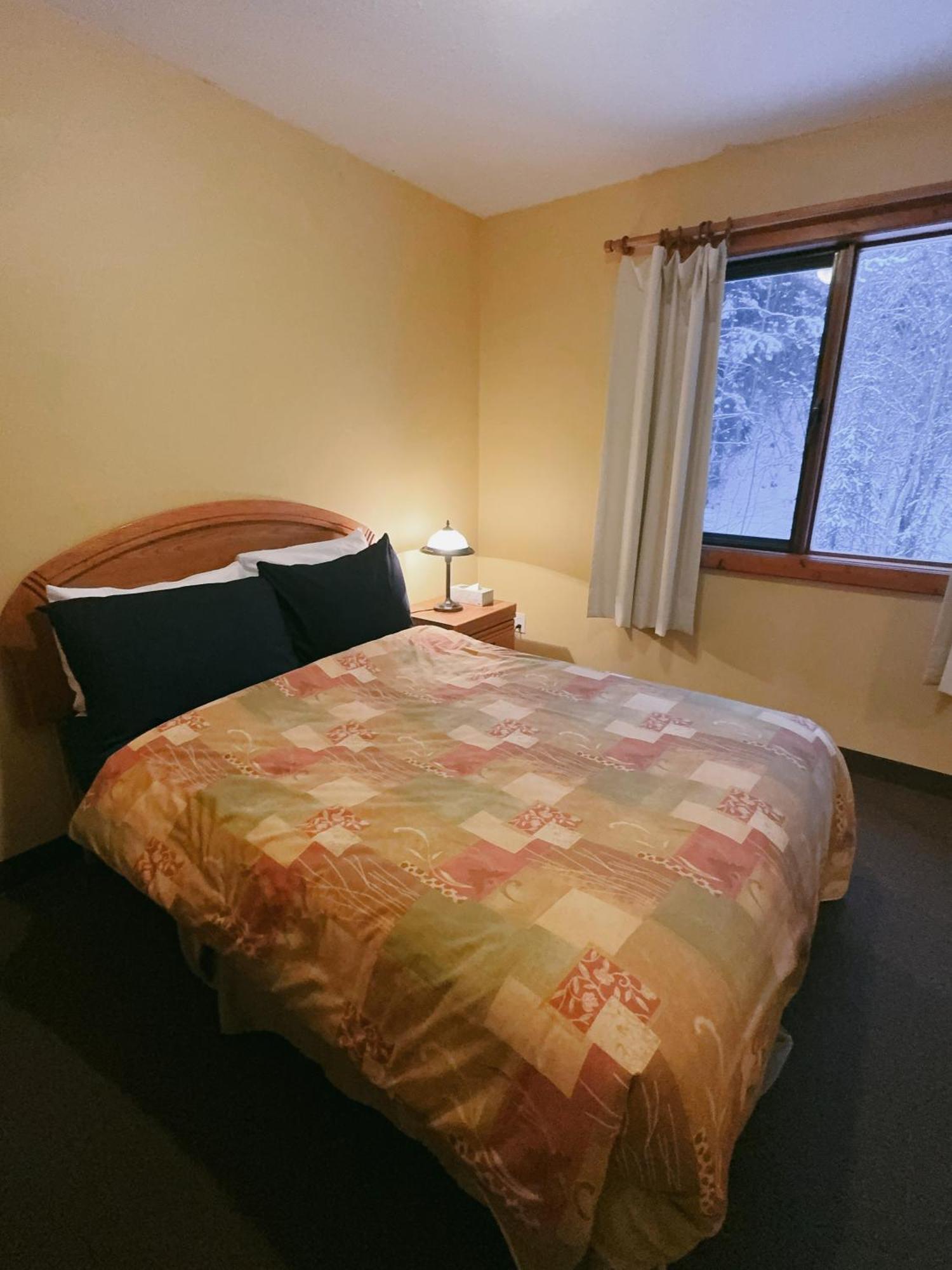 Lodge Alpine Meadows Golden